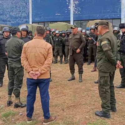 policías se alistan para intervenir avasallamientos