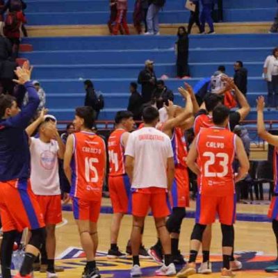 Universitario hace historia en básquetbol