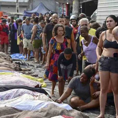 Los cuerpos de las personas abatidas durante el megaoperativo policial en las favelas de Río de Janeiro