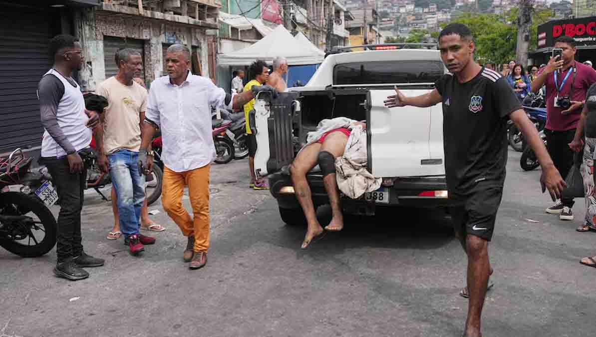 Suman más de 130 los muertos en operación policial en favelas de Río de Janeiro