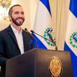 prohíbe lenguaje exclusivo en Salvador