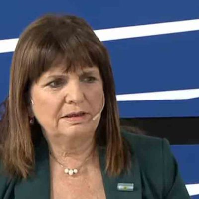 Bullrich agradece a Bolivia y Perú por caso triple asesinato