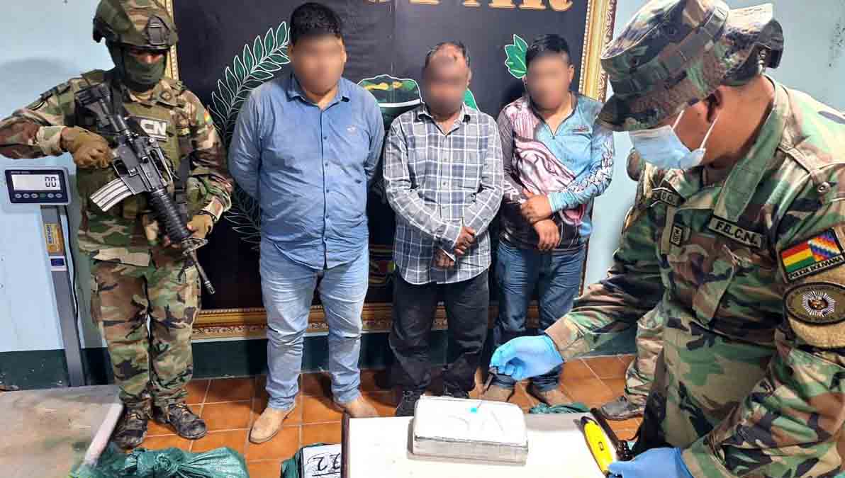 Felcn halla droga en Villa Tunari