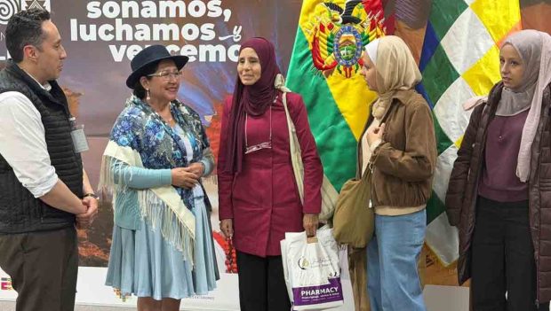 Familia repatriada de Gaza llega a Bolivia