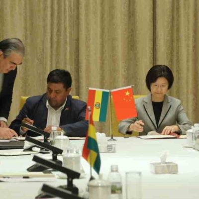 firma de protocolos entre China y Bolivia