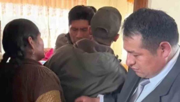 Hallan irregularidades en cuenta de Franklin Flores