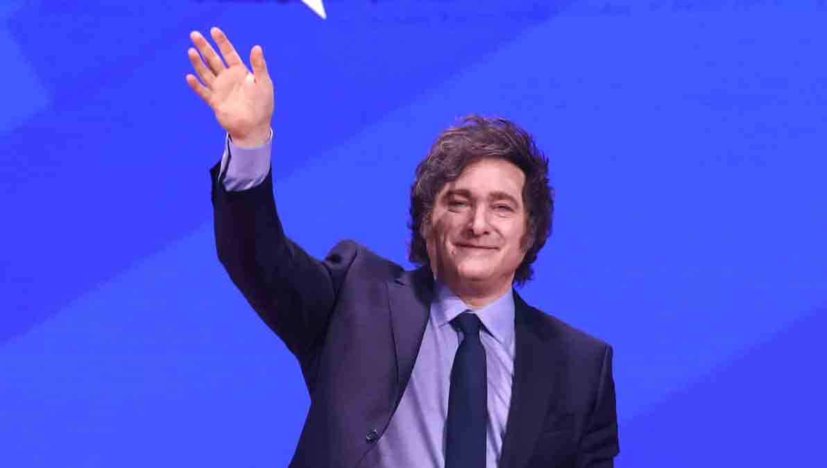 Milei participará de la posesión de Paz