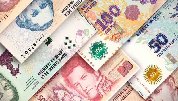 peso argentino se desploma