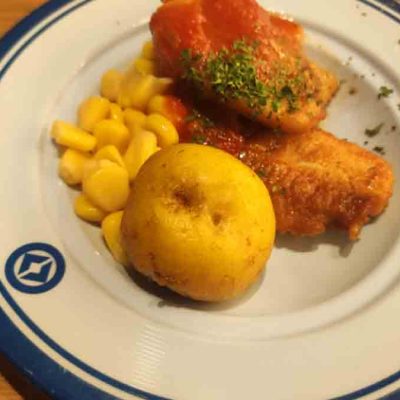 Picante de pollo triunfa en feria Osaka 2025