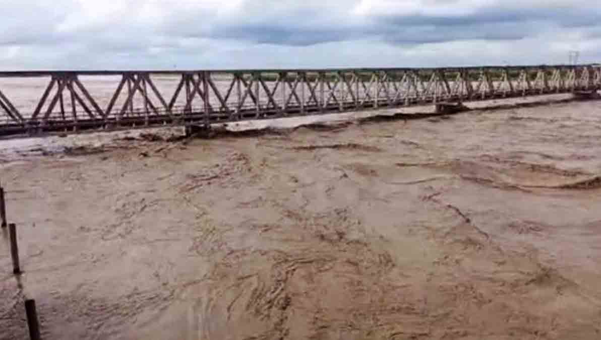 Lluvia provoca ruptura de Puerto Pailas en Santa Cruz