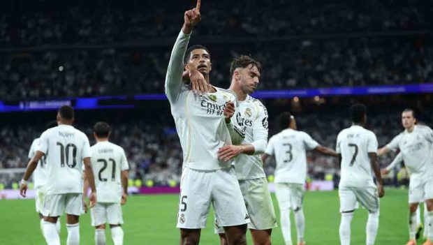 Jude Bellingham festeja el gol que convirtió