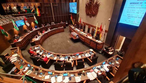 Senado sanciona ley para huérfanos