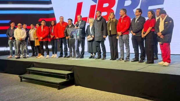 Tuto Quiroga y su equipo de colaboradores