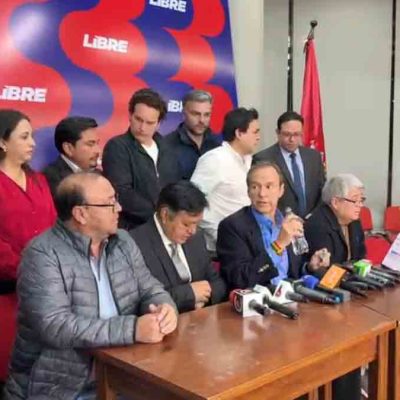 Jorge Tuto Quiroga en conferencia de prensa