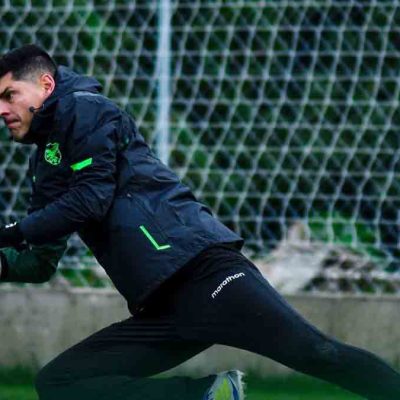 selección boliviana d Fútbol practica en Jordania
