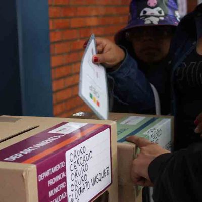 TSE desmiente que se haya prohibido uso de celular