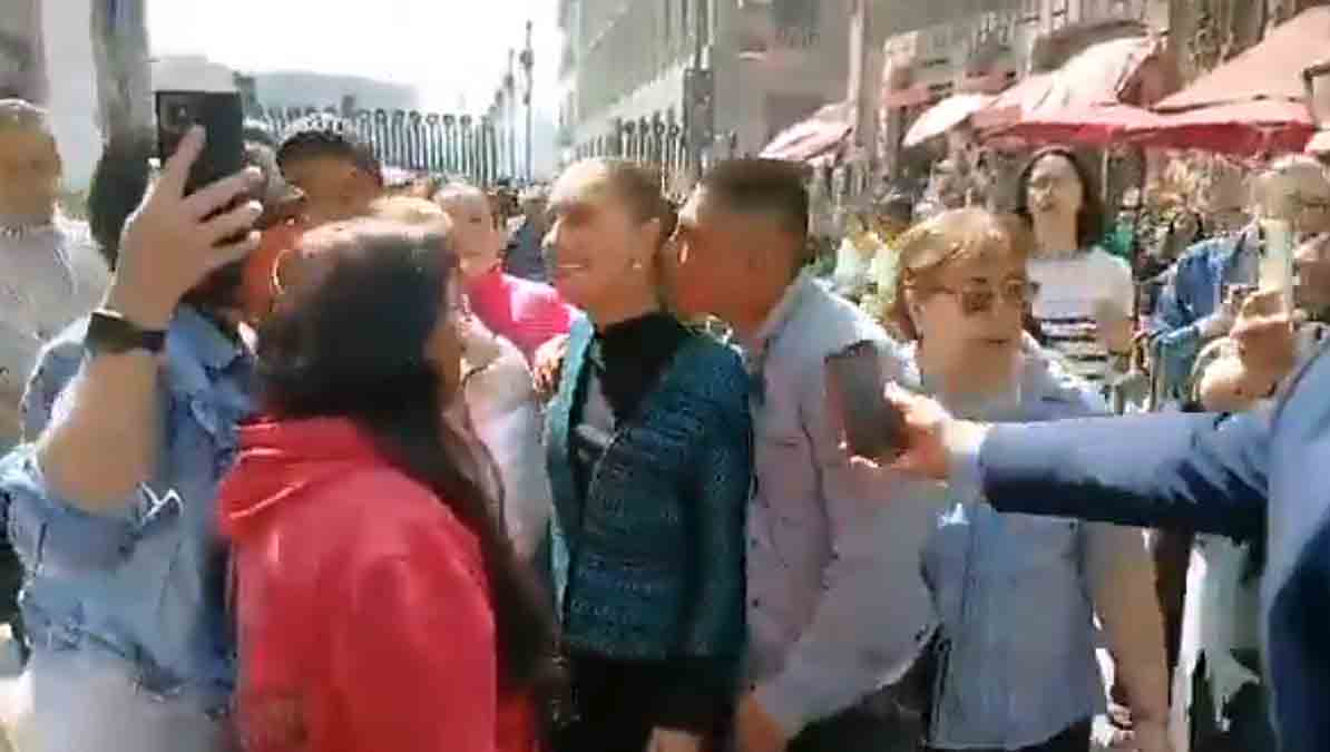 presidenta de México es acosado por un hombre