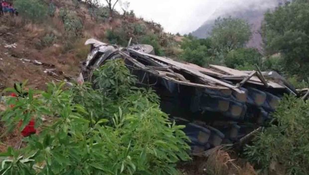 el bus accidentado en Perú