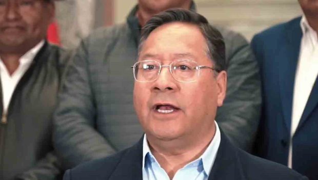 el presidente saliente Luis Arce