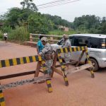 militares bolivianos realizan controles en la frontera con Brasil