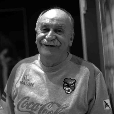 El técnico español Xavier Azkargorta