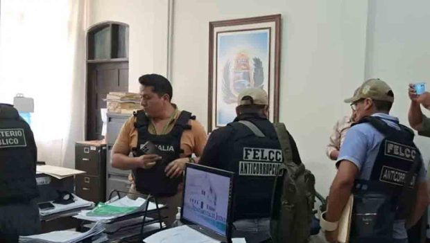 funcionarios de la Fiscalía y la Policía allanan el TDJ de Beni