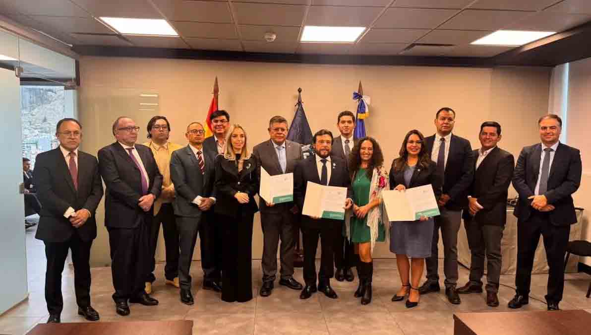 creación de la Cámara Binacional Boliviana-Salvadoreña