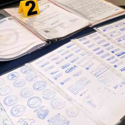 Aprehenden banda que falsificaba documentos