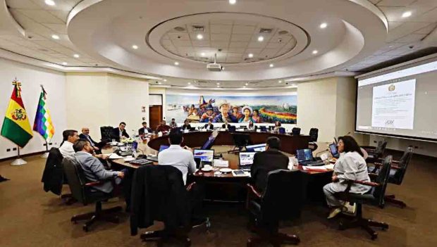 reunión de gabinete del presidente Rodrigo Paz