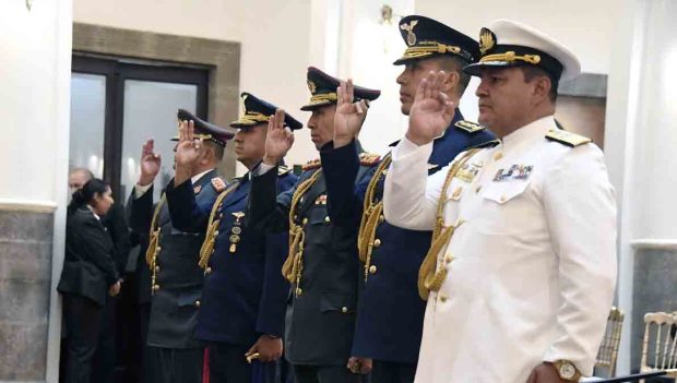 el nuevo Alto mando Militar es posesionado