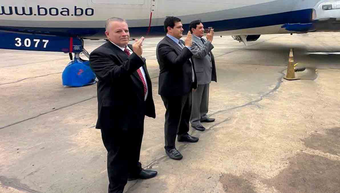 Los tres nuevos ejecutivos toman juramente