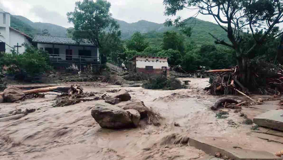 desborde de un río en Samaipata