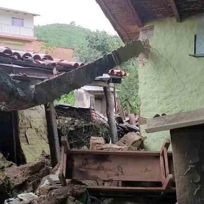 una vivienda destruida por la riada en Samaipata