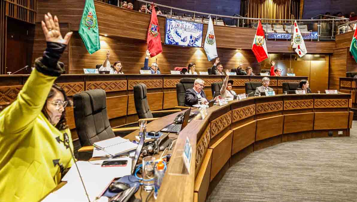 Senado debate designación de contralor General