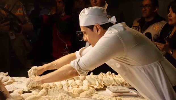 Viceministro Gustavo Serrano elabora pan