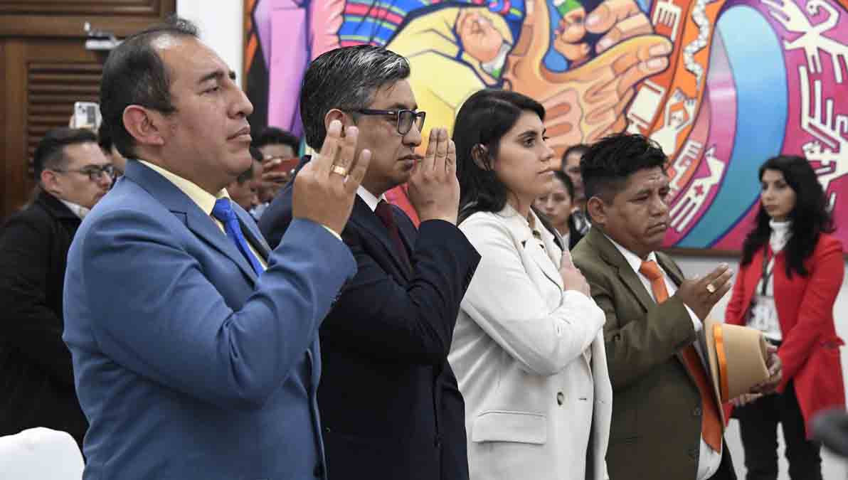 Barrientos, Santamaría, Linares y Flores asumen como viceministros del Ministerio de la Presidencia