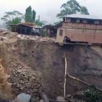 una vivienda a punto de desplomarse en Cristal Mayu