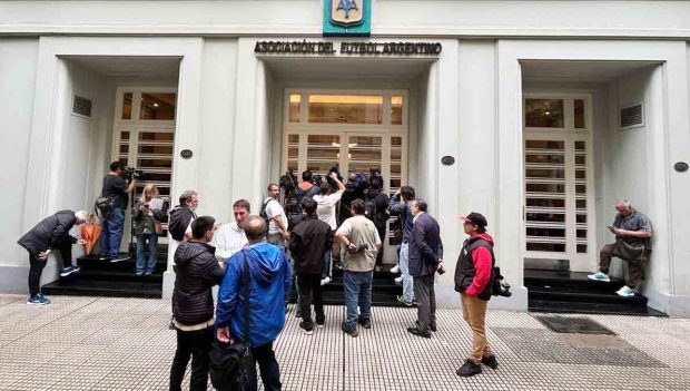 la sede de la AFA intervenida por la Justicia argentina