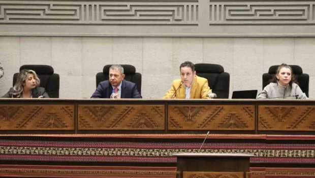 Aprueban elección de vocales del TSE