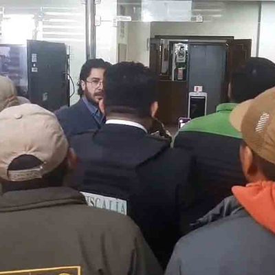 personal de la Fiscalía y la Felcc allanan las oficinas de la ANH en La Paz