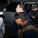 Luis Arce llega al penal de San Pedro para cumplir detención preventiva de cinco meses