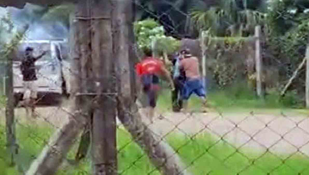 atacan a policías en el municipio de San Carlos