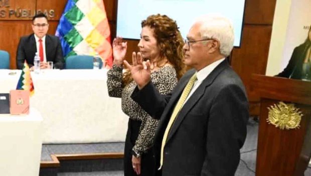 posesión del nuevo viceministro de Pensiones