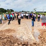 uno de los 16 puntos de bloqueo que se registran en carreteras de Bolivia