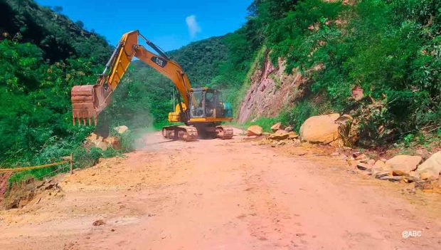 ABC restablece carreteras en el oriente