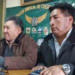 dirigentes de los choferes en conferencia de prensa