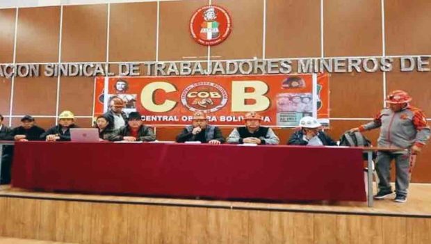 los dirigentes de la COB en ampliado nacional