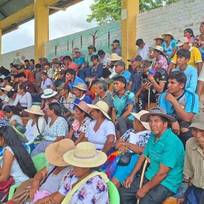 asamblea de cocaleros evistas en el Trópico de Cochabamba