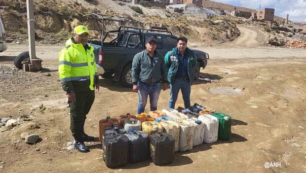secuestran combustible en Oruro
