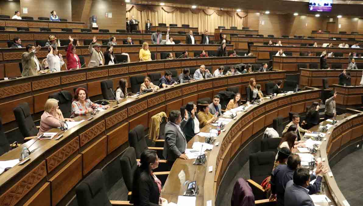 Diputados aprueban crédito CAF